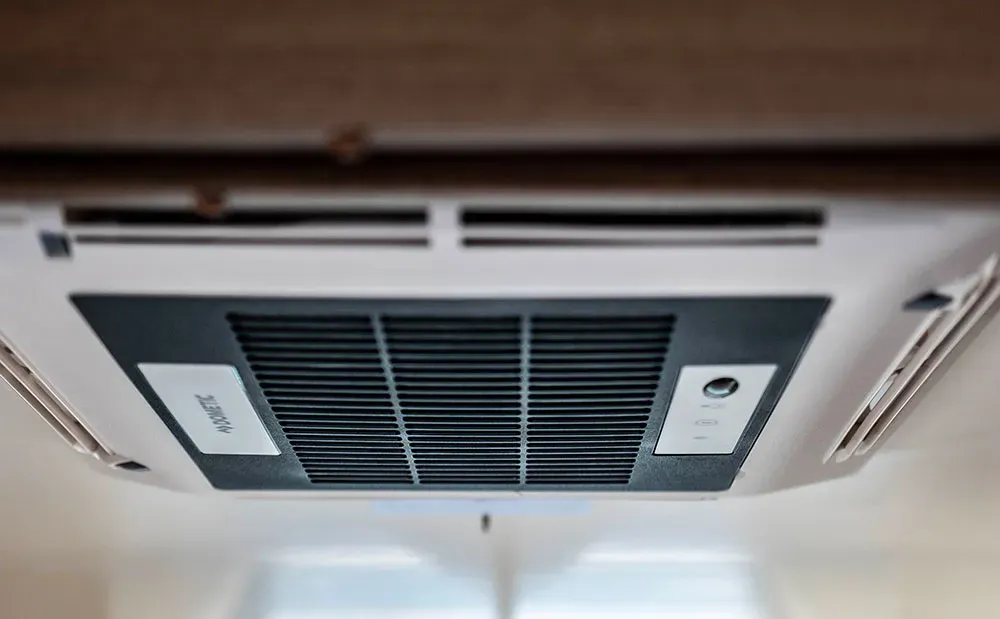 kamper z klimatyzacją